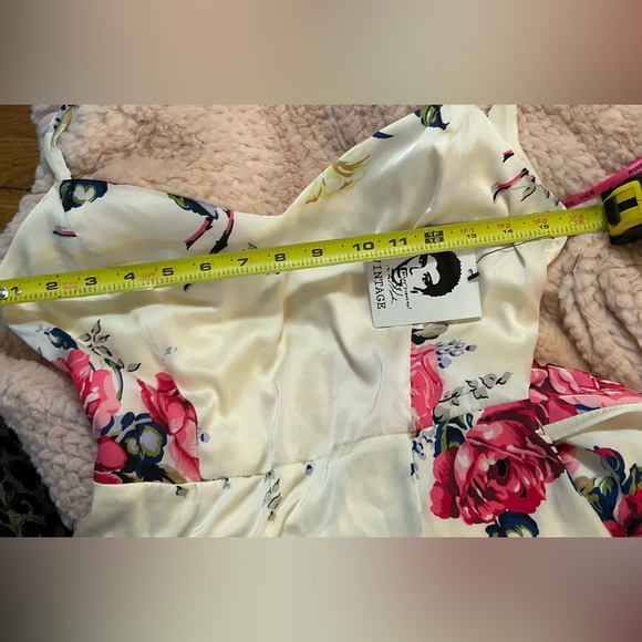 Betsey Johnson Feminine Cream Pink Floral Maxi Dress - Picture 4 of 9